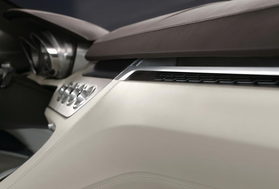 Детали интерьера BMW CS Concept 2007 года  (фото 12 из 66)